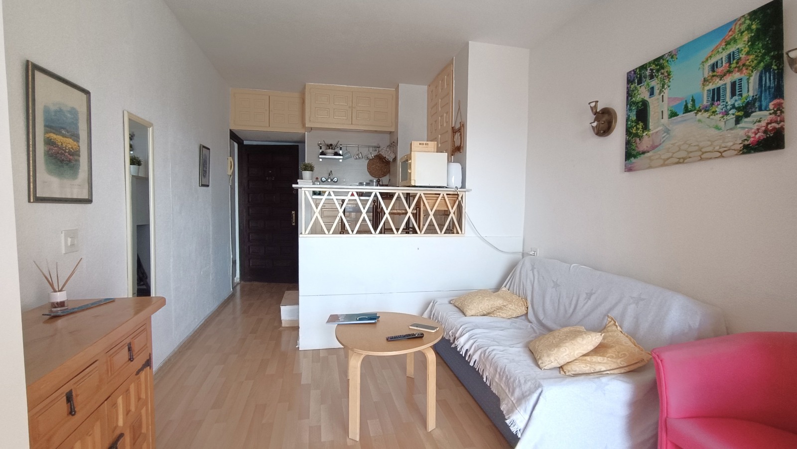 Studio for sale in Calpe beachfront with communal swimming pool — photo 4