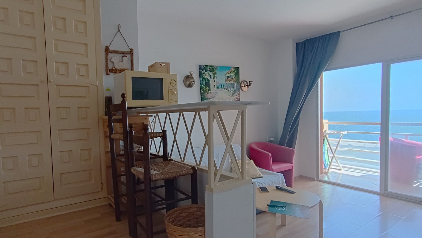 Studio for sale in Calpe beachfront with communal swimming pool — photo 6