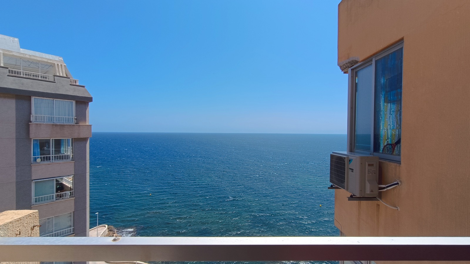 Studio for sale in Calpe beachfront with communal swimming pool — photo 5