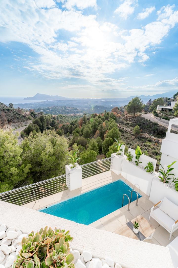 Chalet for Sale in Altea: Luxury and Comfort Within Your Reach — photo 4