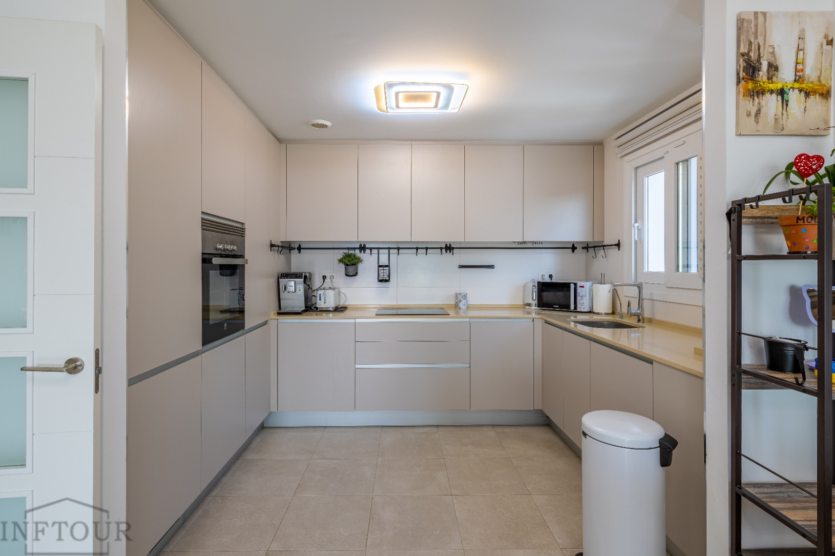 Wohnung in Calpe mit Meerblick und Pool – 2 Schlafzimmer, Terrasse und Parkplatz