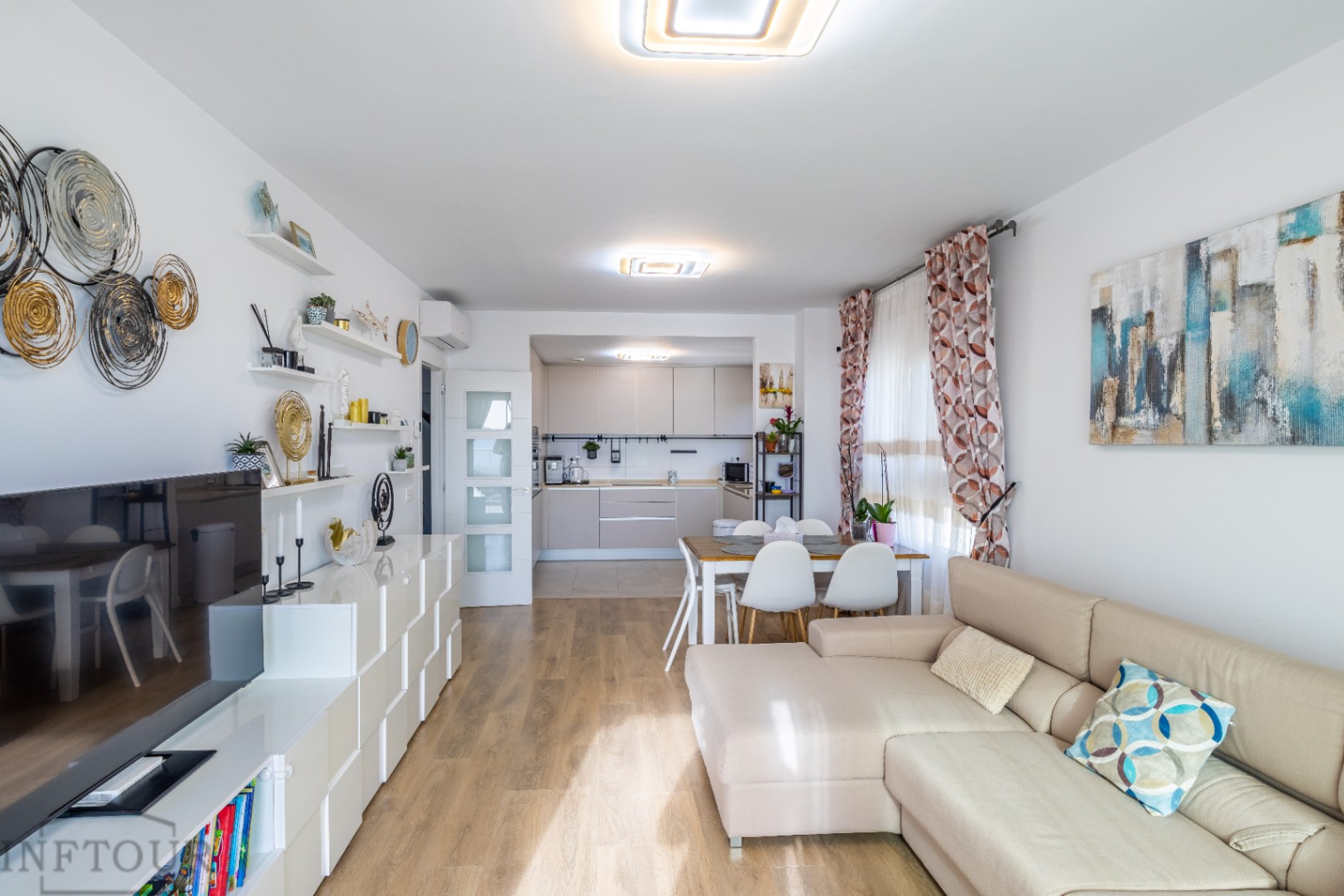 Wohnung in Calpe mit Meerblick und Pool – 2 Schlafzimmer, Terrasse und Parkplatz