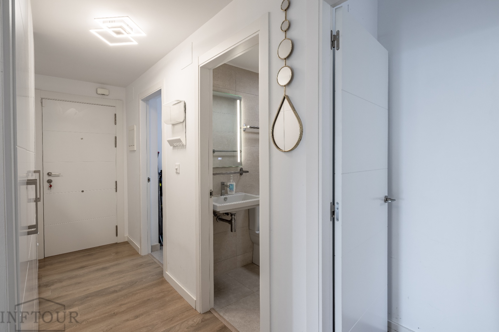 Wohnung in Calpe mit Meerblick und Pool – 2 Schlafzimmer, Terrasse und Parkplatz