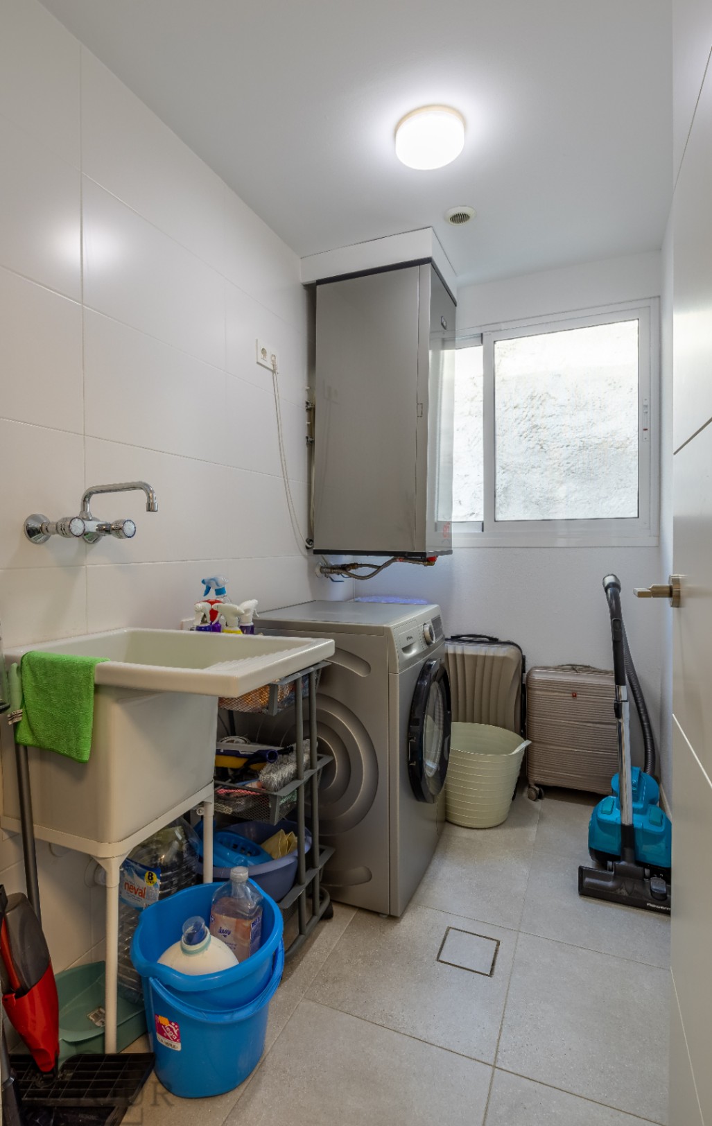 Wohnung in Calpe mit Meerblick und Pool – 2 Schlafzimmer, Terrasse und Parkplatz