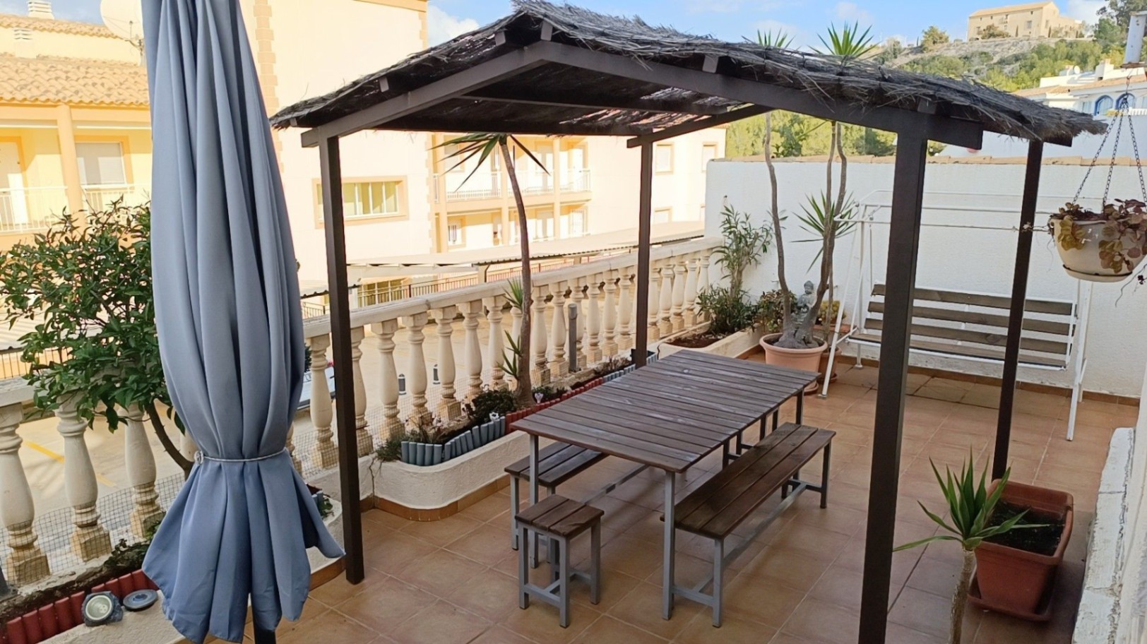 2-Bedroom Apartment with Terrace, Parking and Pool in Calpe — photo 2
