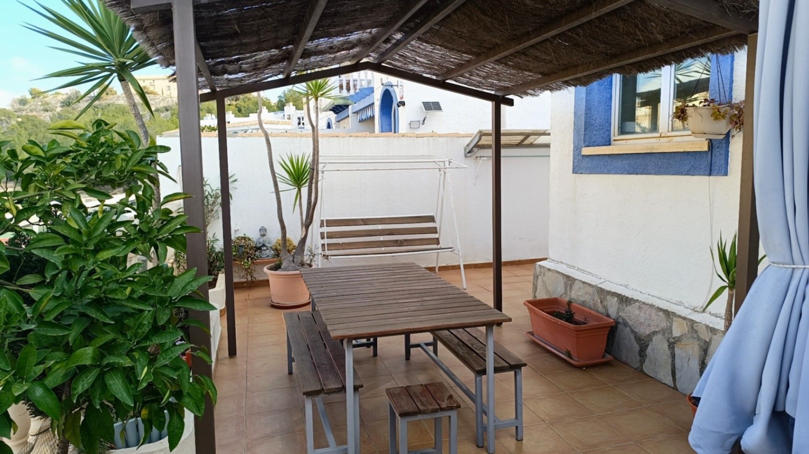 2-Bedroom Apartment with Terrace, Parking and Pool in Calpe — photo 3