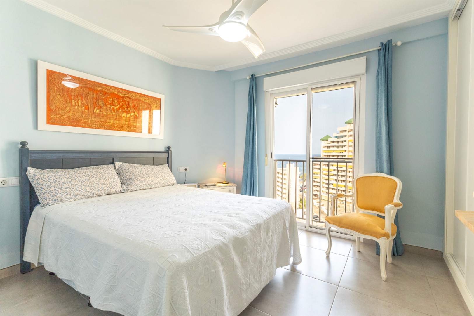 Refurbished 2-bedroom apartment with sea views in Calpe — photo 12