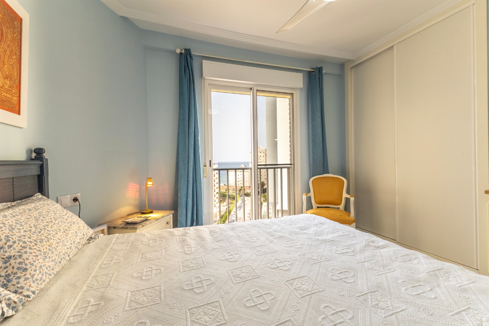 Refurbished 2-bedroom apartment with sea views in Calpe — photo 14