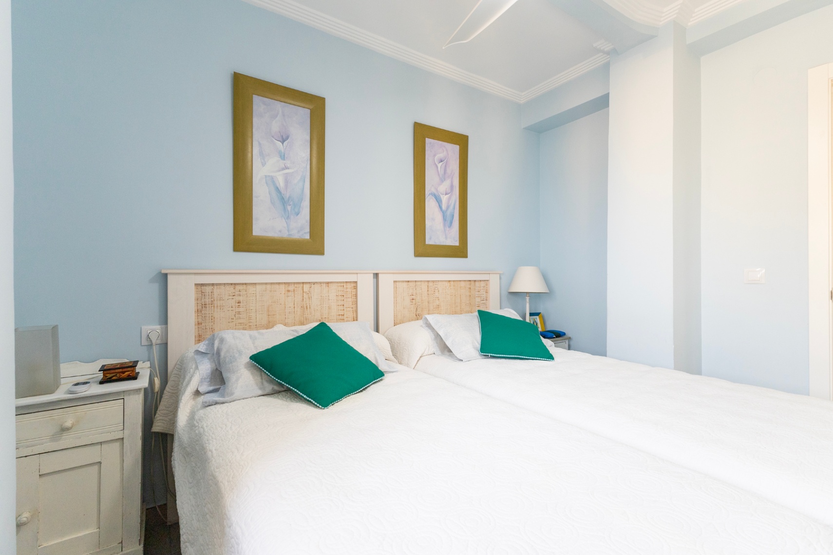 Refurbished 2-bedroom apartment with sea views in Calpe — photo 20