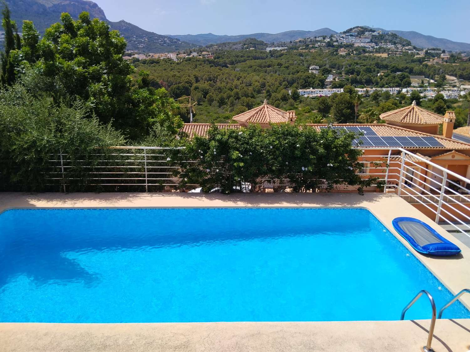 Villa with Private Pool and Panoramic Views in Calpe
