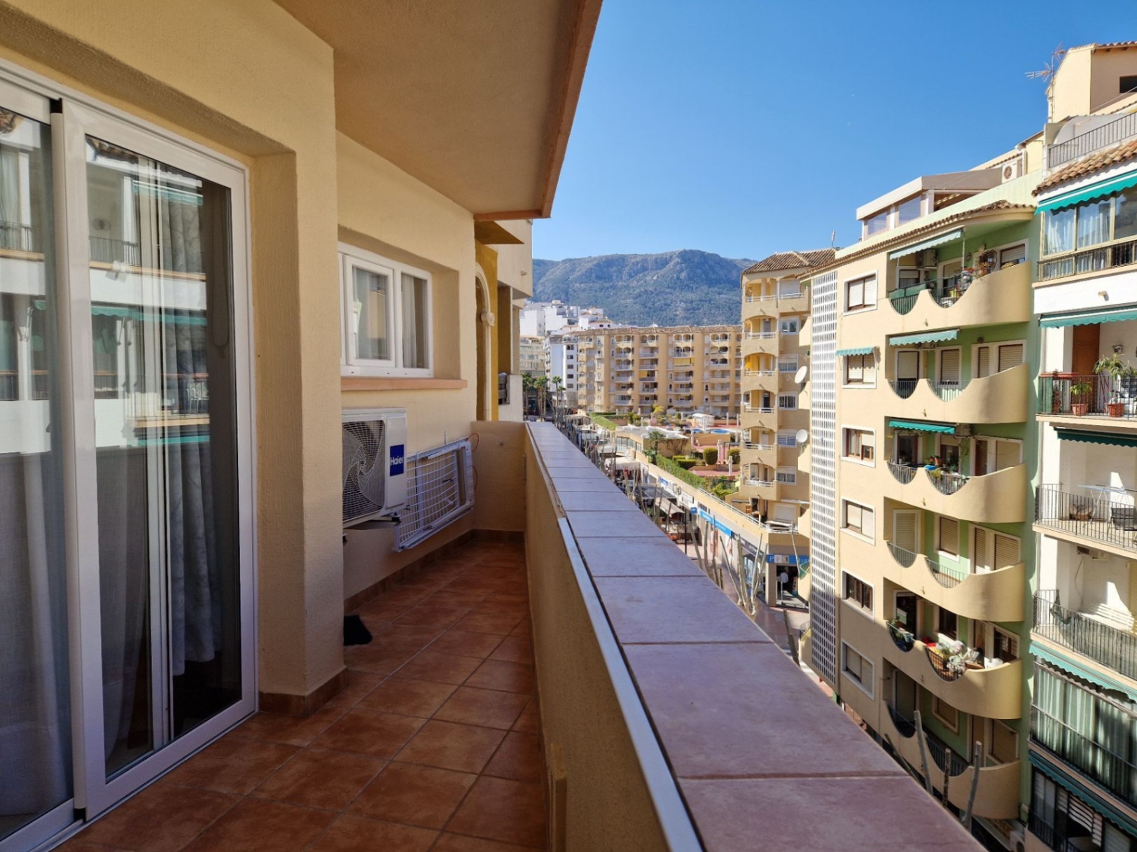 Apartamento reformado con terraza cerca de la Playa Arenal-Bol en Calpe — foto 5