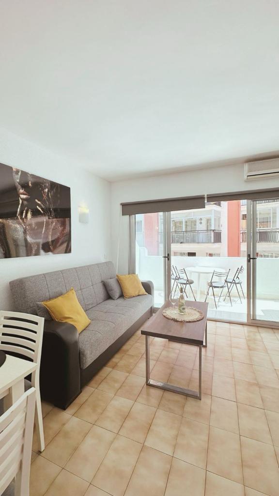 Apartment for Sale in Cristina I, Calpe, Alicante — photo 2