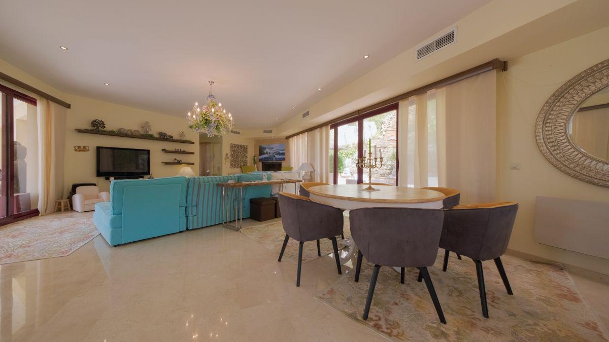 Villa for Sale in Callosa d'en Sarria, Callosa d'en Sarria, Alicante — photo 2