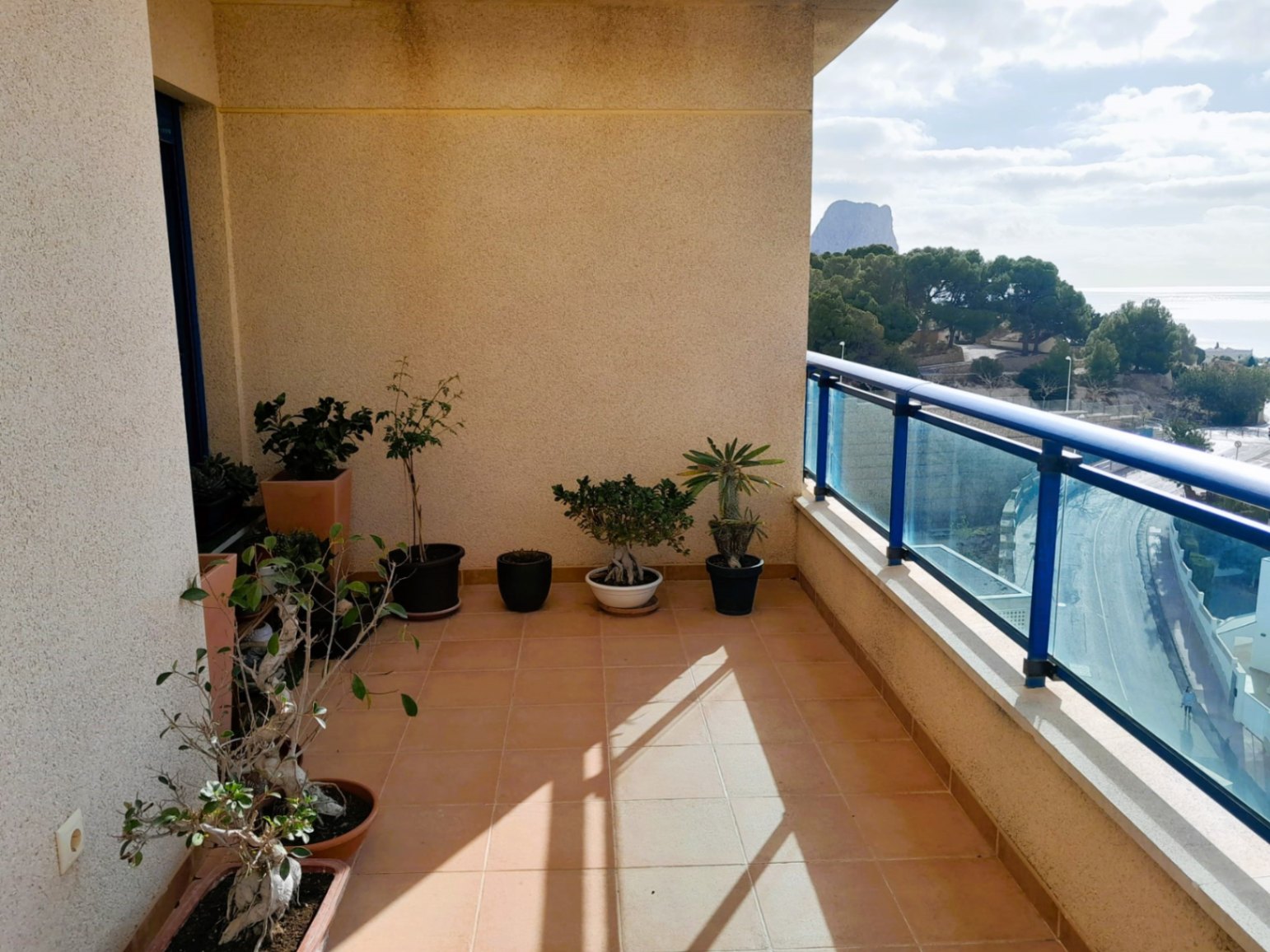 Spectacular penthouse in Calpe with sea views and swimming pool — photo 10