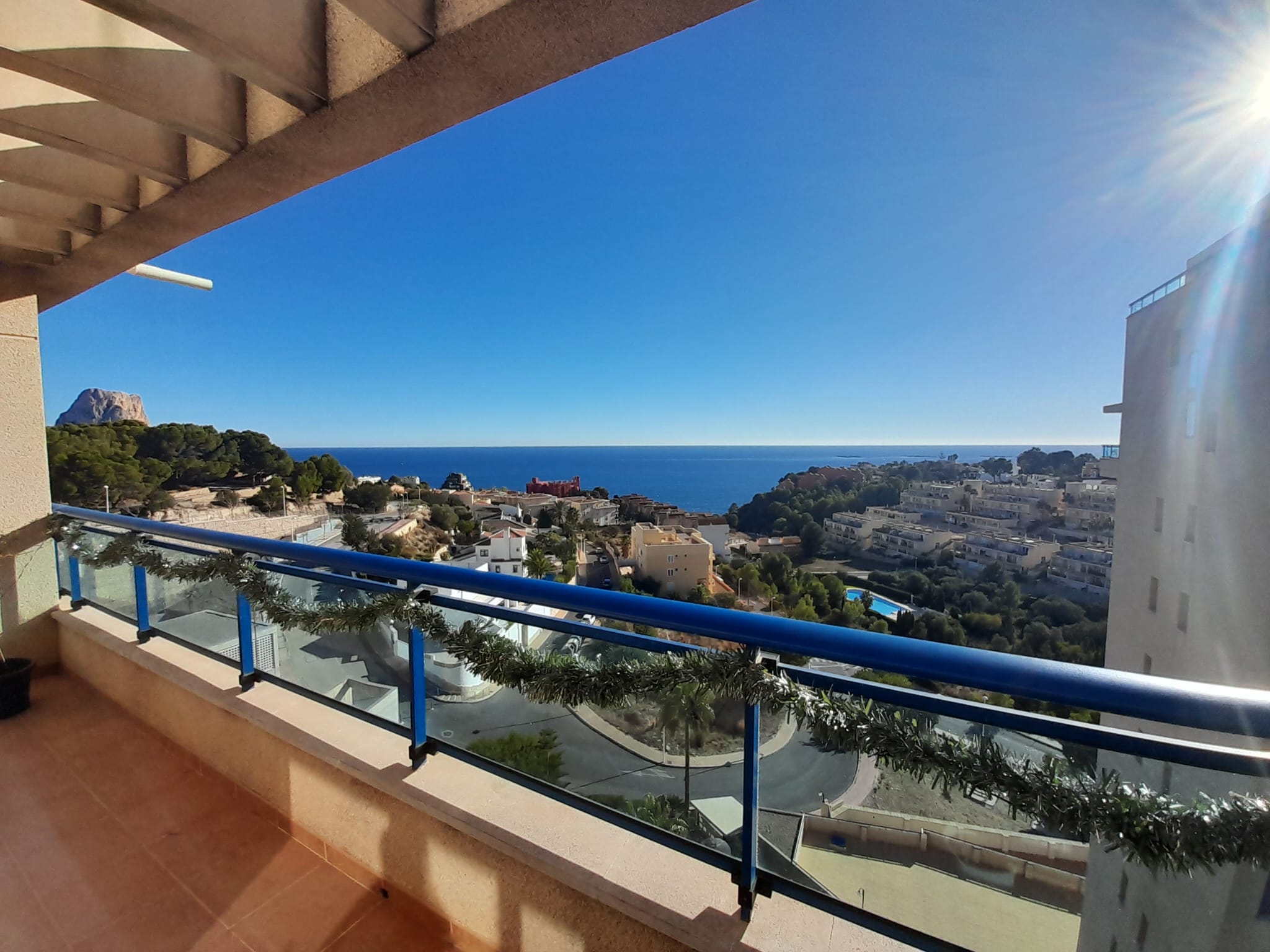 Spectacular penthouse in Calpe with sea views and swimming pool — photo 19