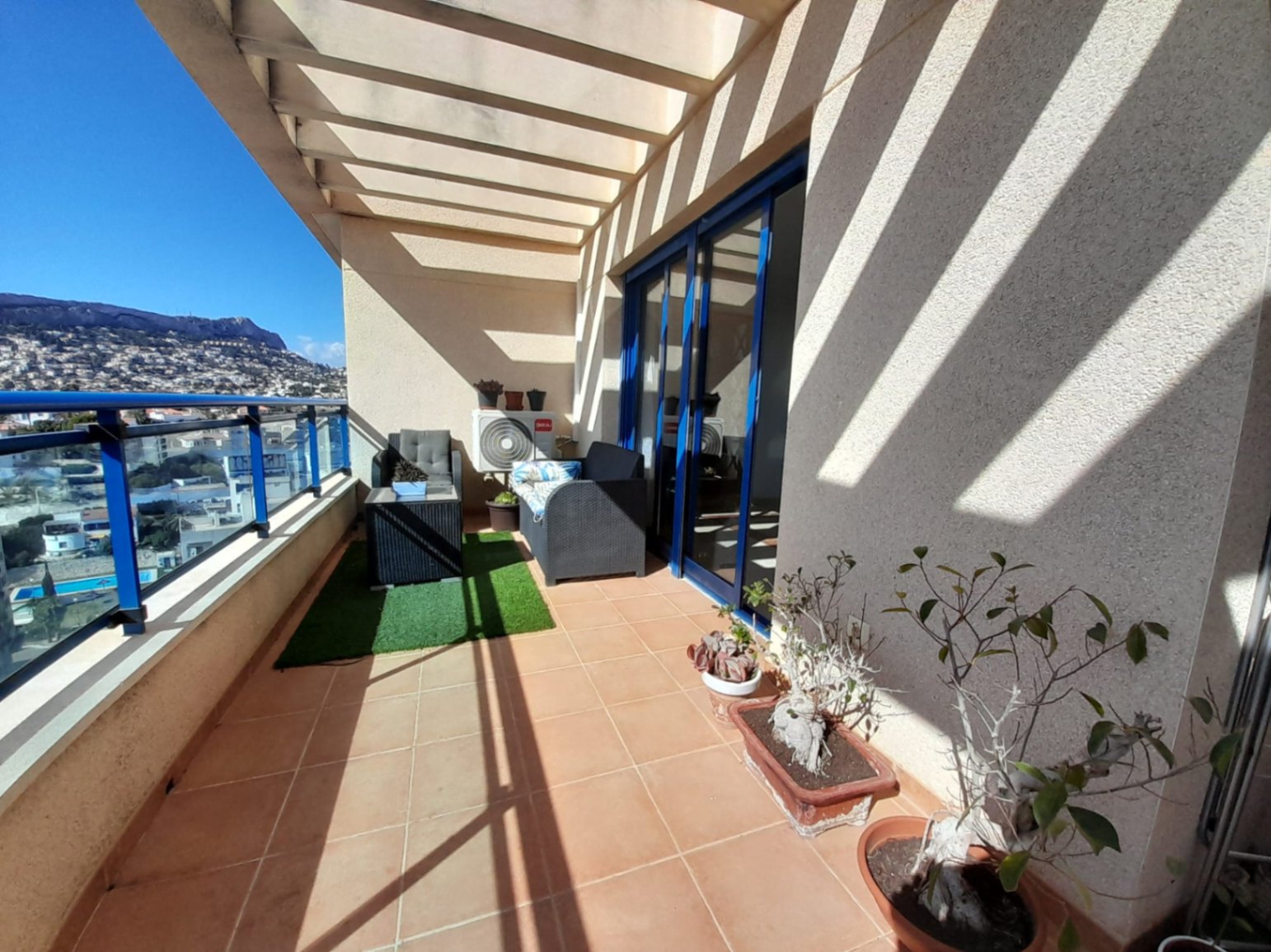 Spectacular penthouse in Calpe with sea views and swimming pool — photo 29