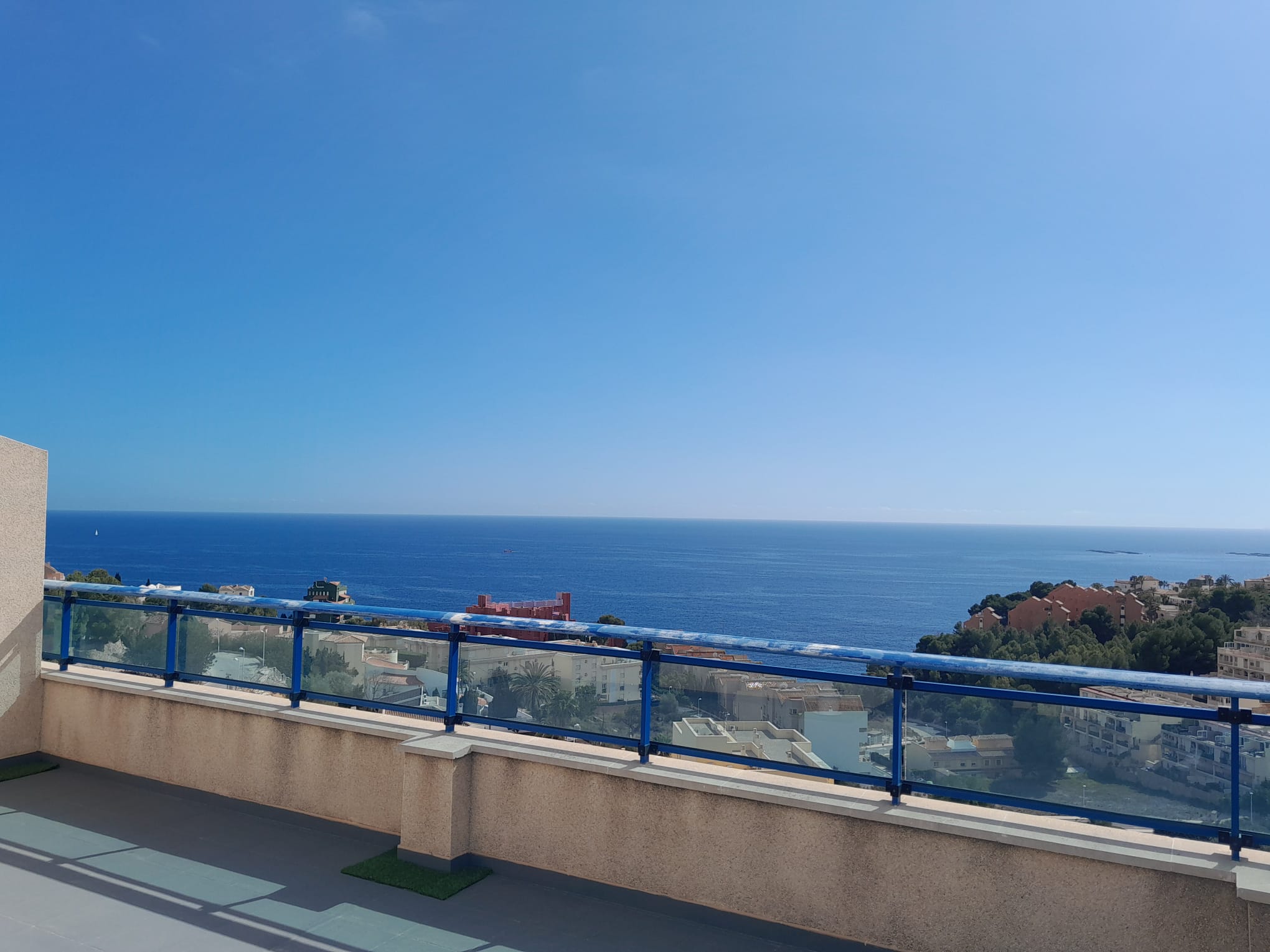 Spectacular penthouse in Calpe with sea views and swimming pool