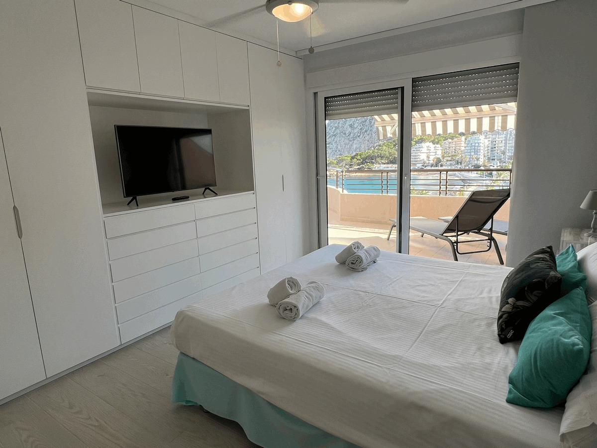 First Line Apartment at Playa La Fosa in Calpe — photo 29