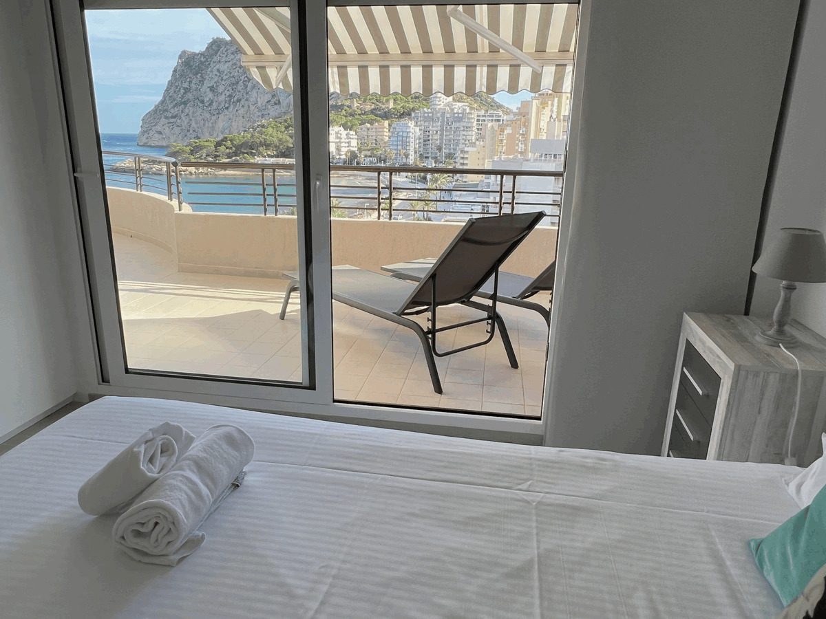 First Line Apartment at Playa La Fosa in Calpe — photo 31