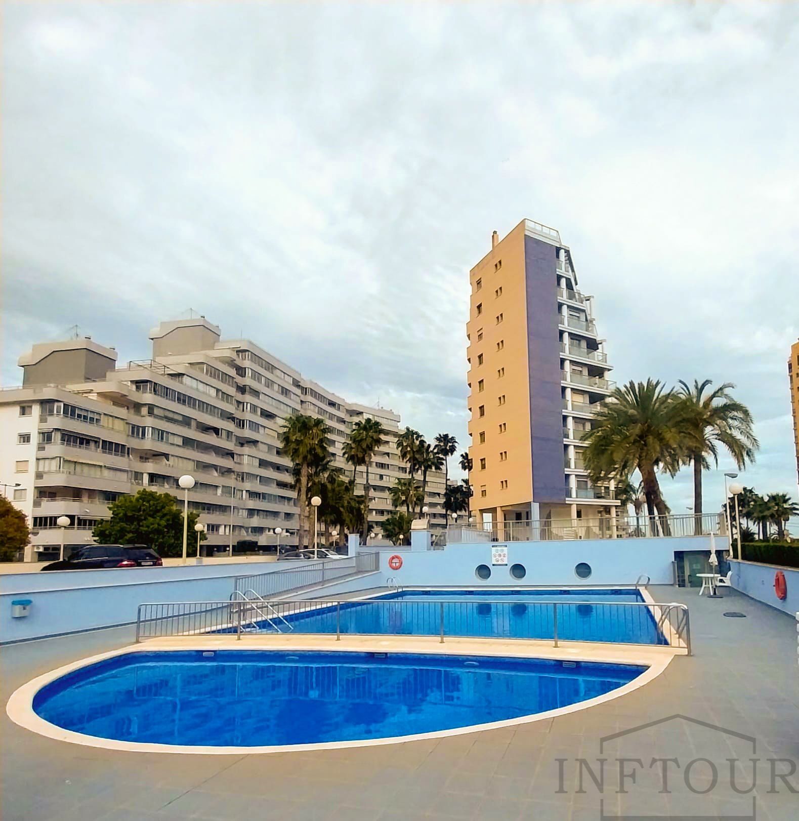 Front-line Apartment with 2 Bedrooms and Sea Views in Calpe — photo 20
