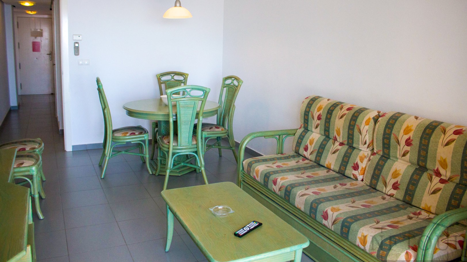 Front-line Apartment with 2 Bedrooms and Sea Views in Calpe — photo 5