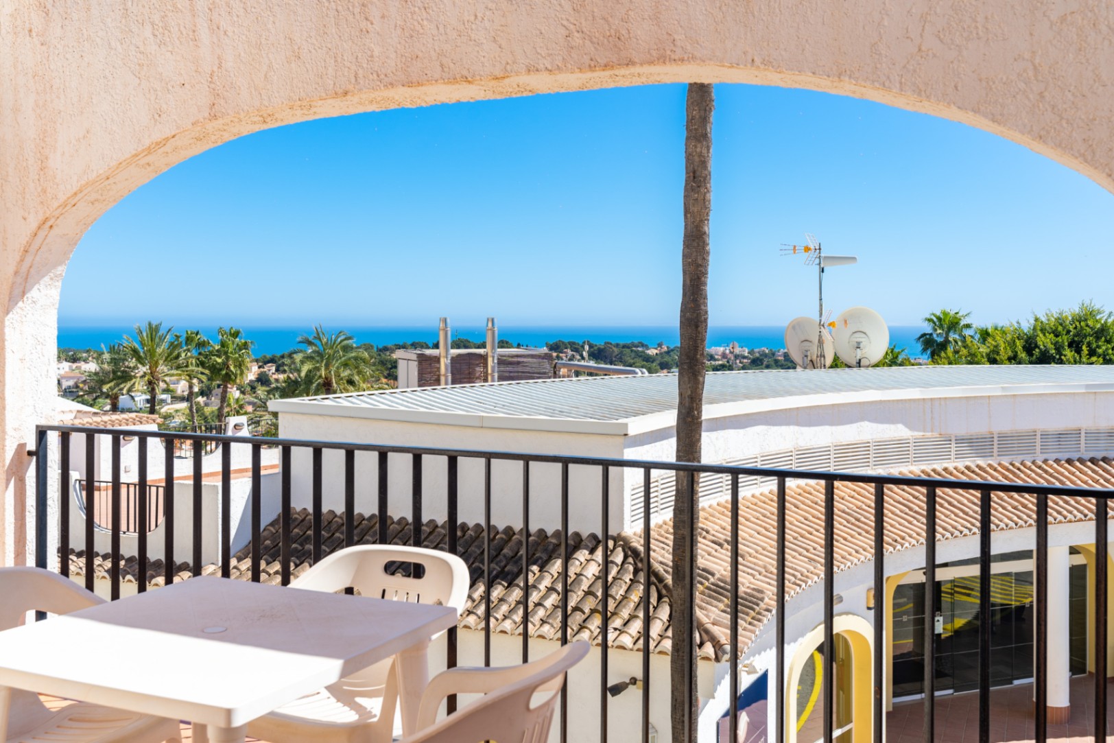 Beachfront Bungalow with Sea Views in Calpe