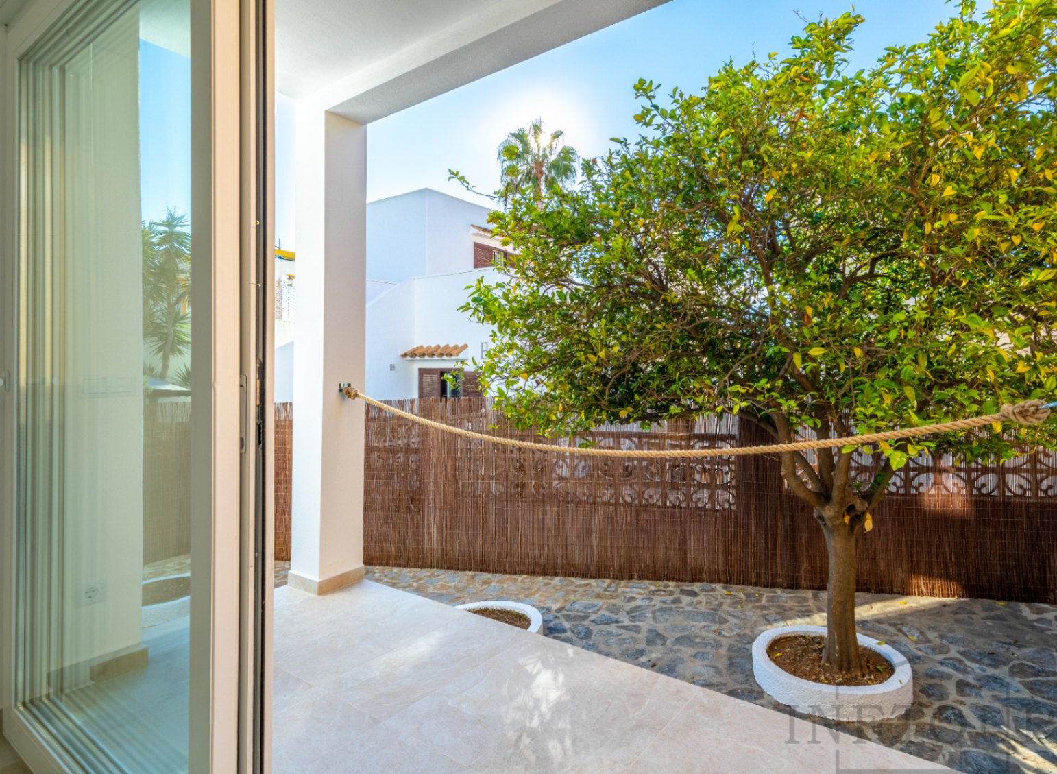 Independent and fully renovated bungalow in Calpe — photo 11