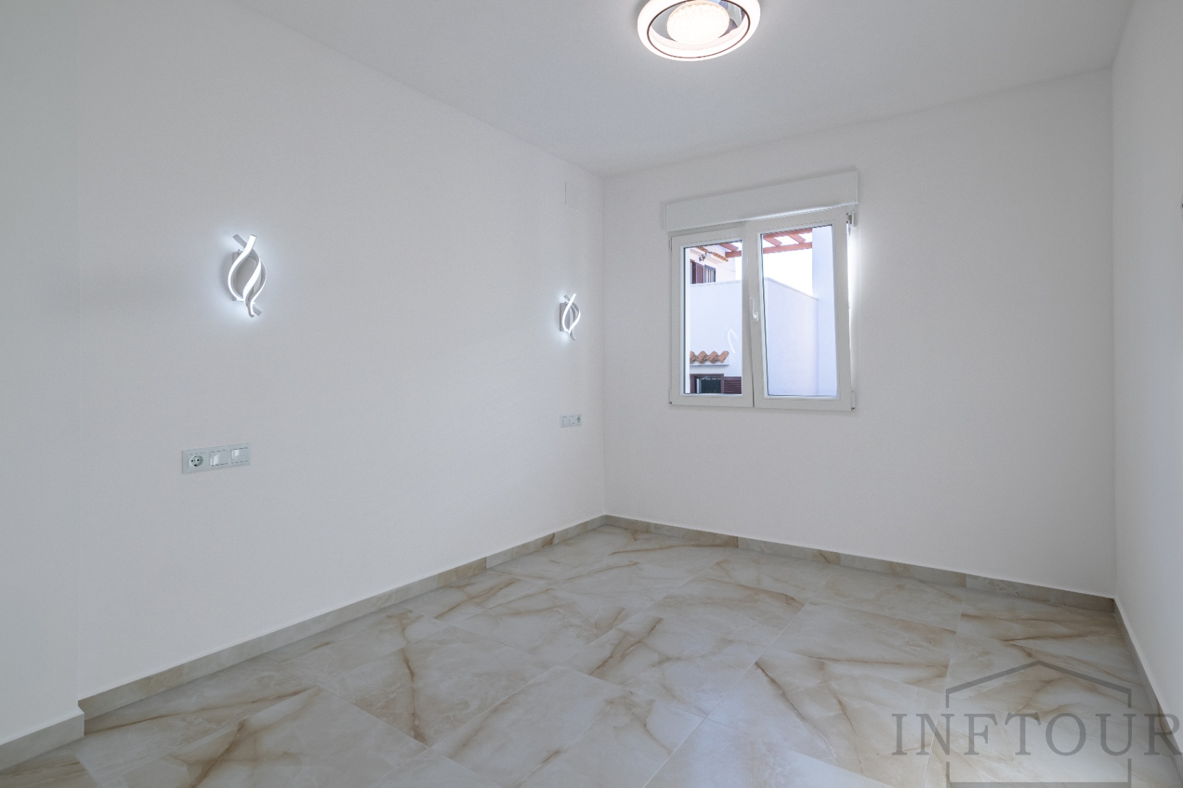Independent and fully renovated bungalow in Calpe — photo 16