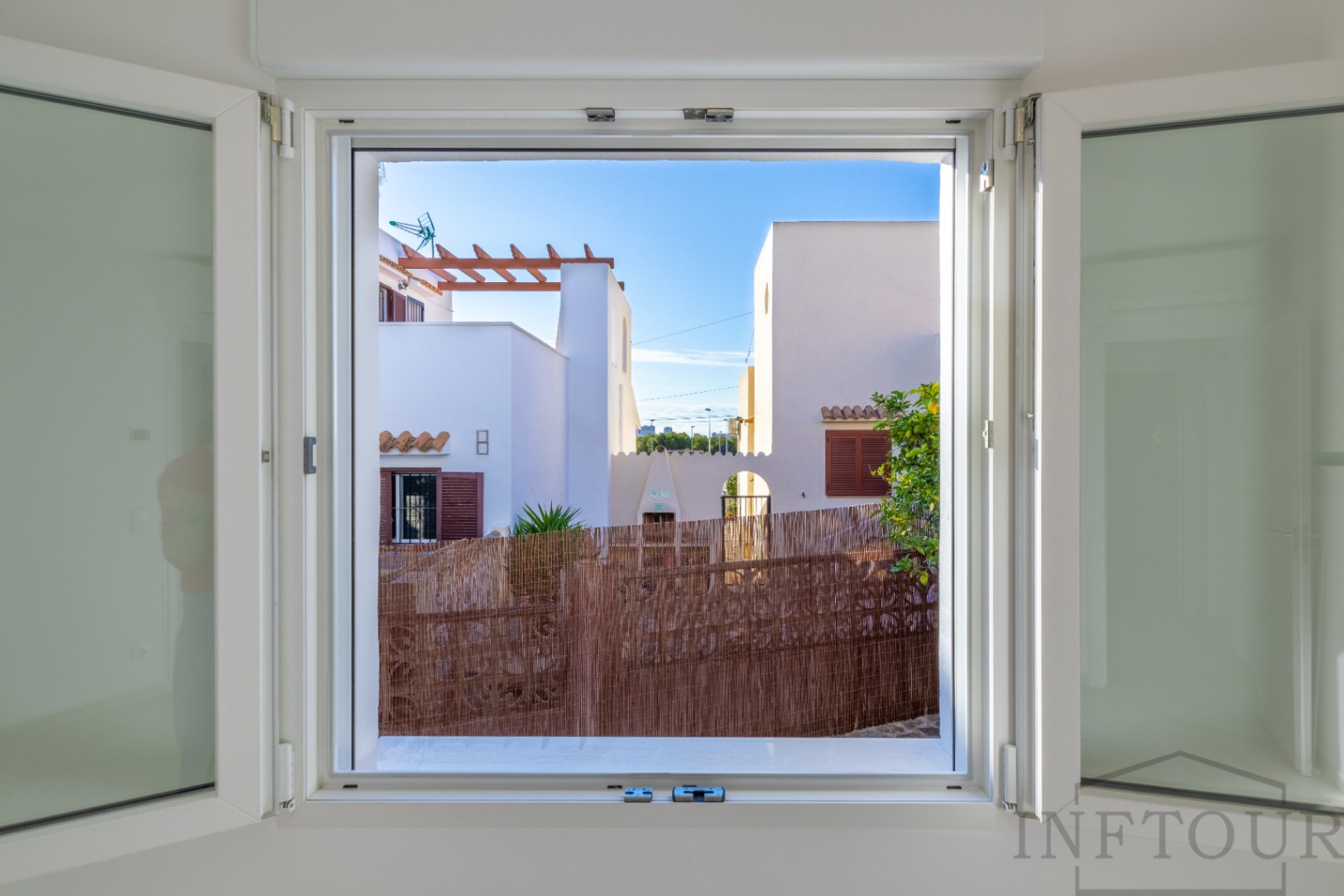 Independent and fully renovated bungalow in Calpe — photo 18