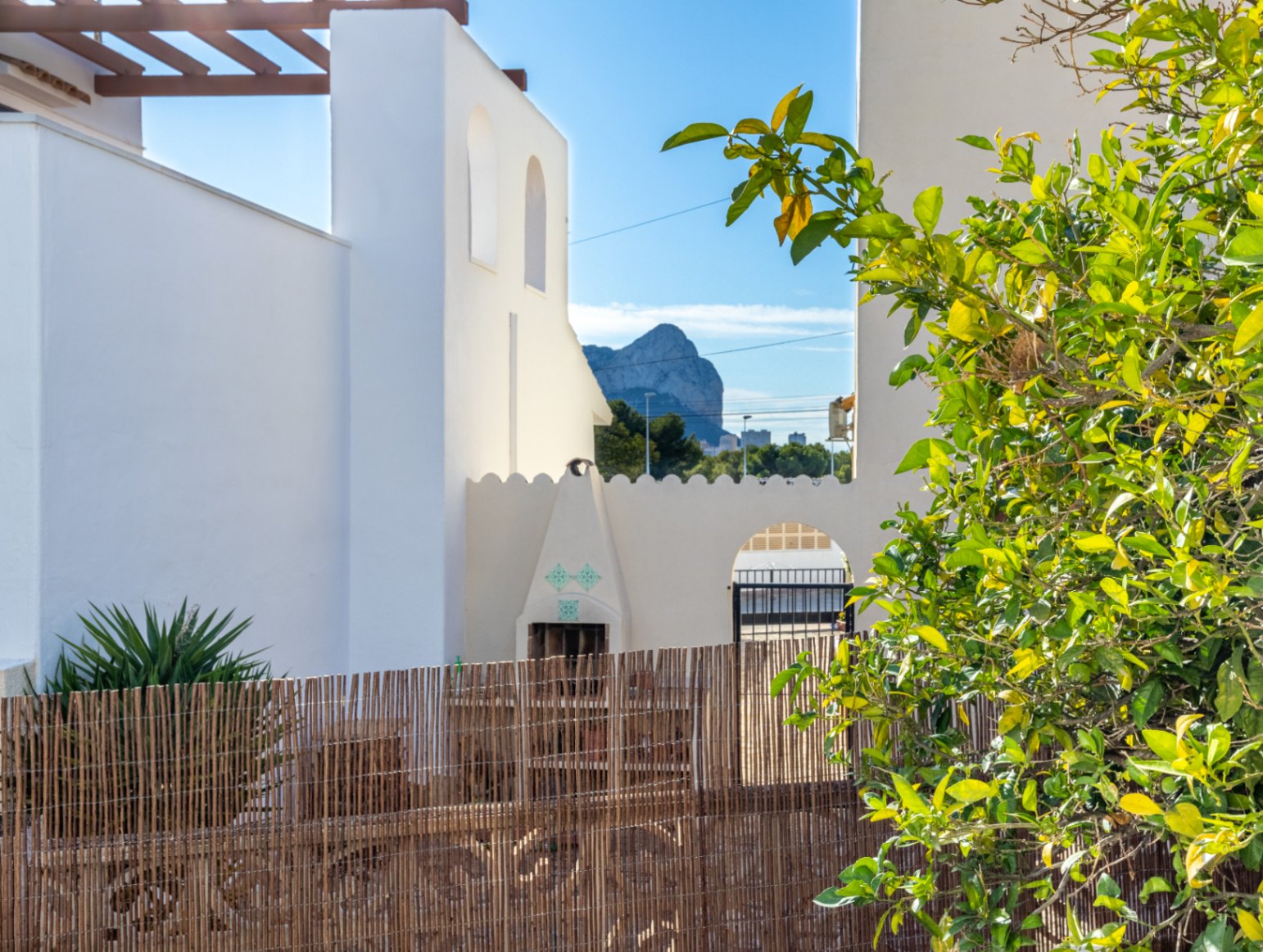 Independent and fully renovated bungalow in Calpe — photo 39