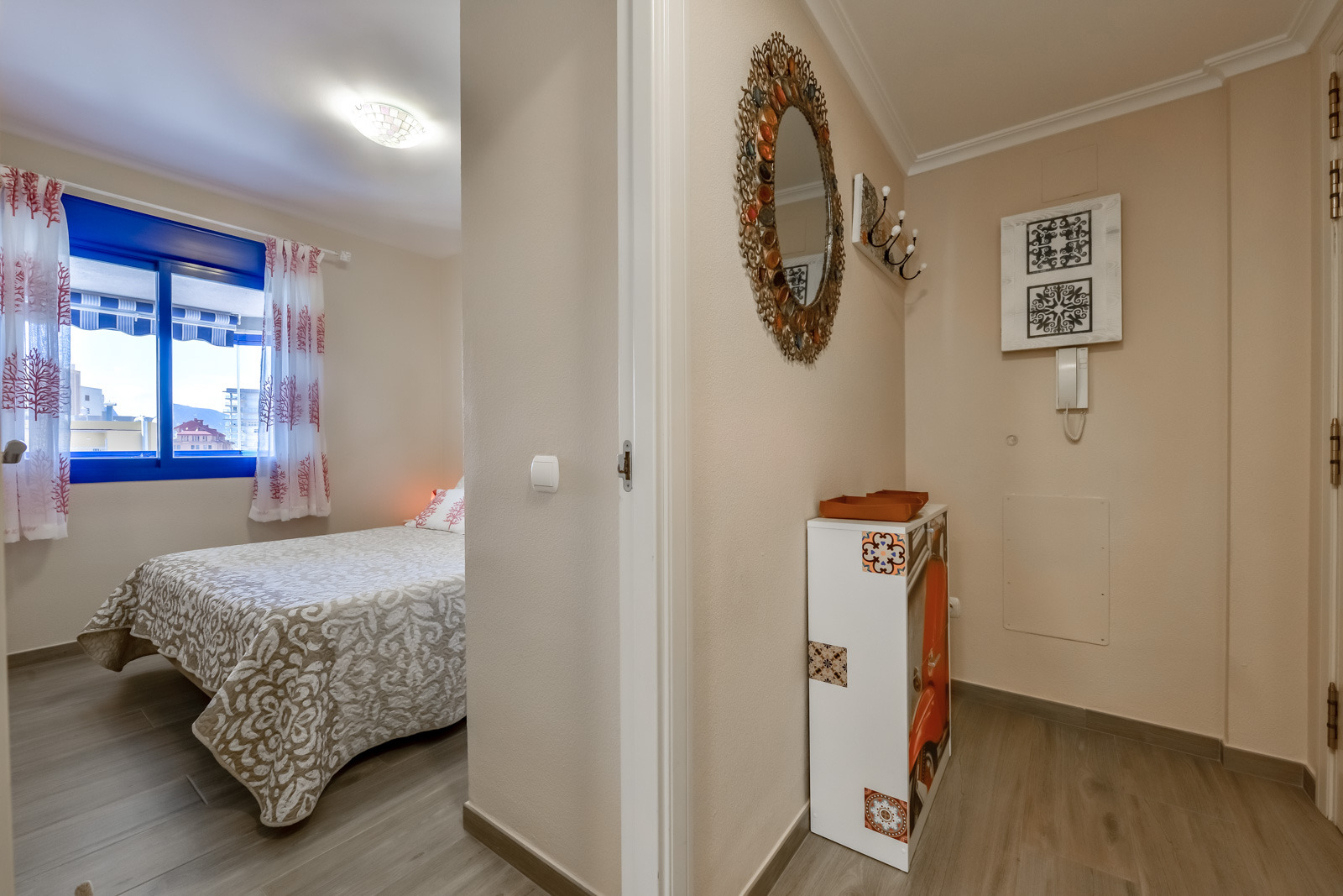 3-Bedroom Apartment with Sea Views — photo 8