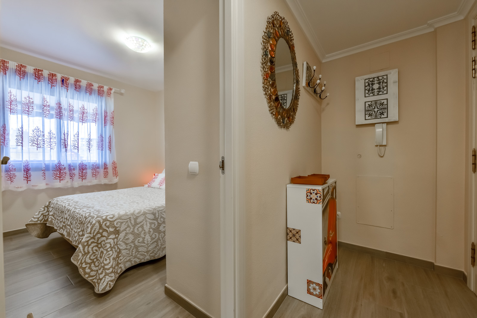 3-Bedroom Apartment with Sea Views — photo 9
