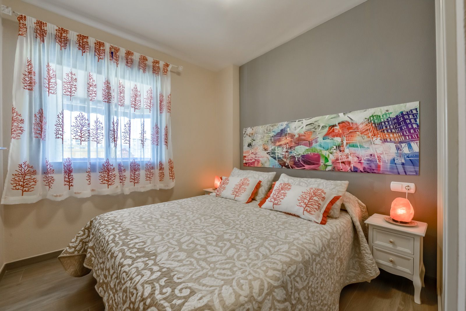 3-Bedroom Apartment with Sea Views — photo 10
