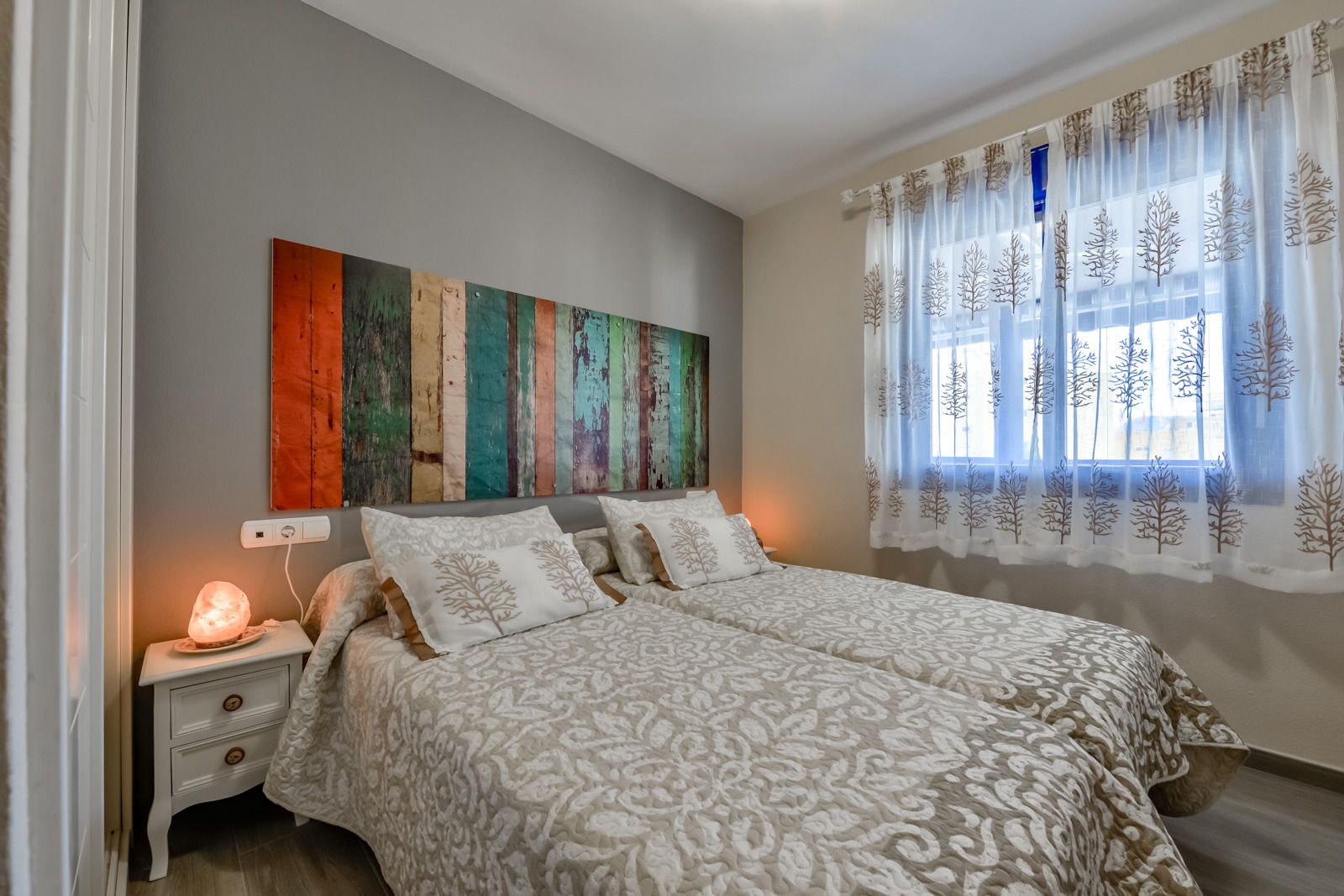 3-Bedroom Apartment with Sea Views — photo 13