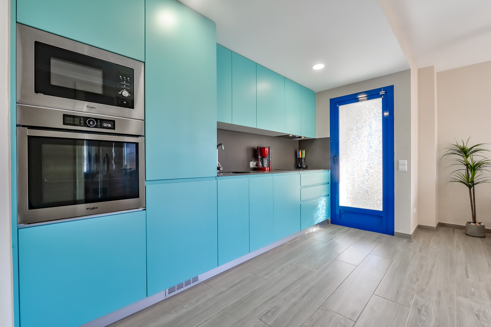 3-Bedroom Apartment with Sea Views — photo 16