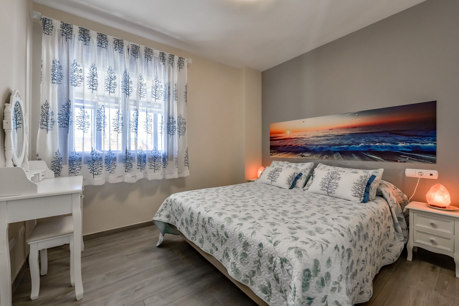 3-Bedroom Apartment with Sea Views — photo 18