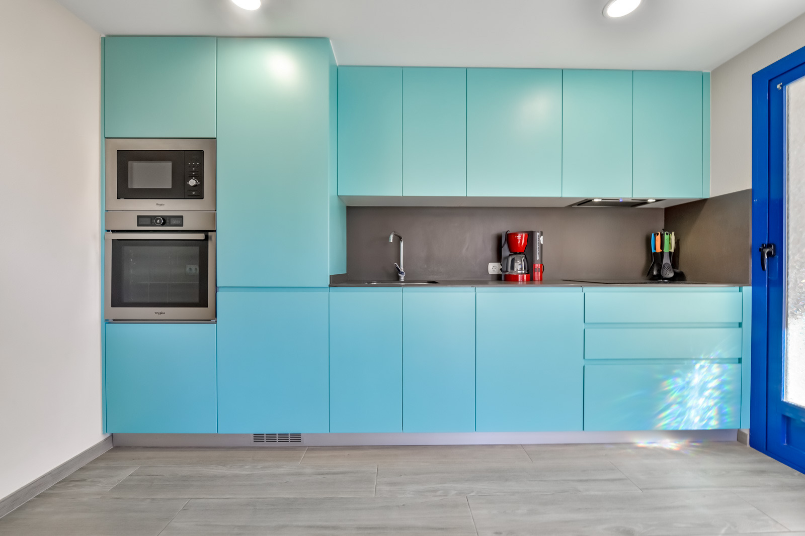 3-Bedroom Apartment with Sea Views — photo 19