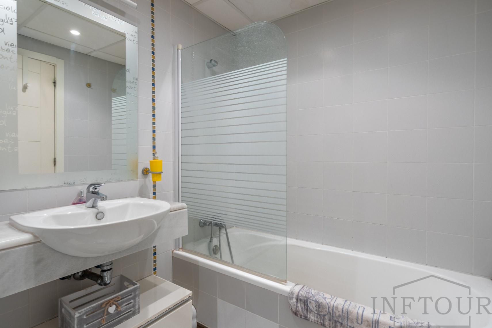 2-Bedroom Apartment with Pool in the Centre of Calpe — photo 12