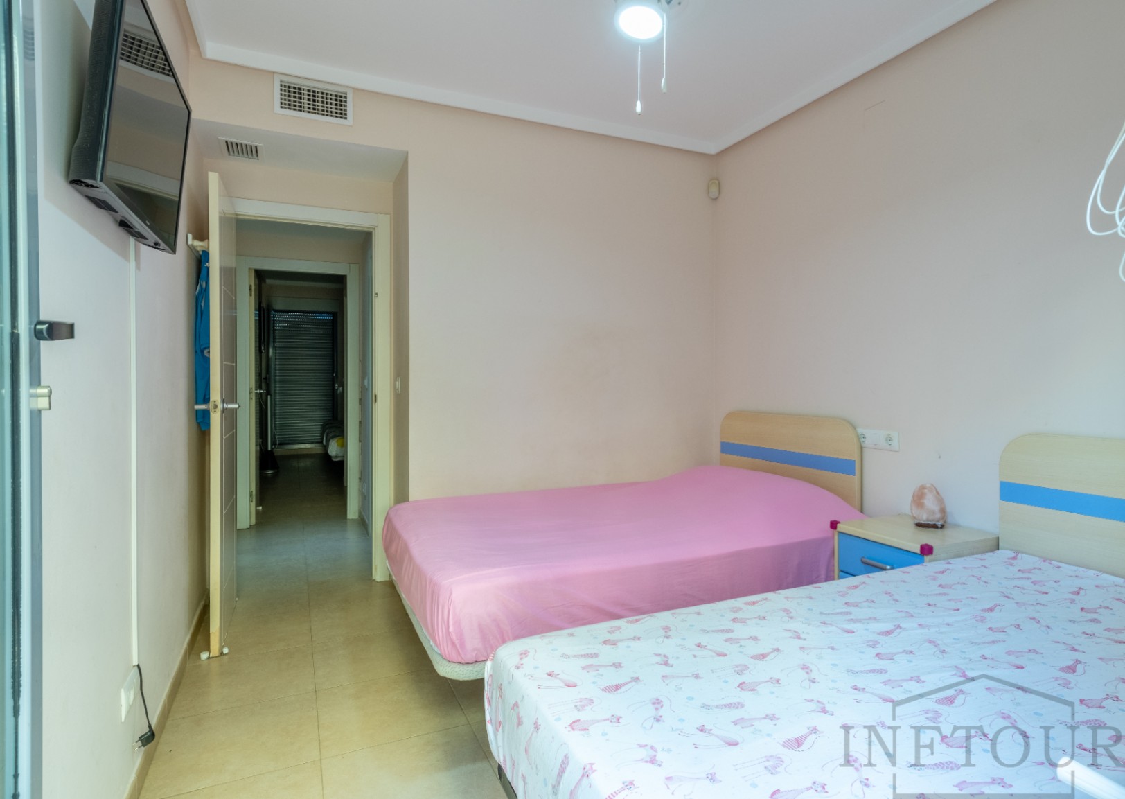 2-Bedroom Apartment with Pool in the Centre of Calpe — photo 18