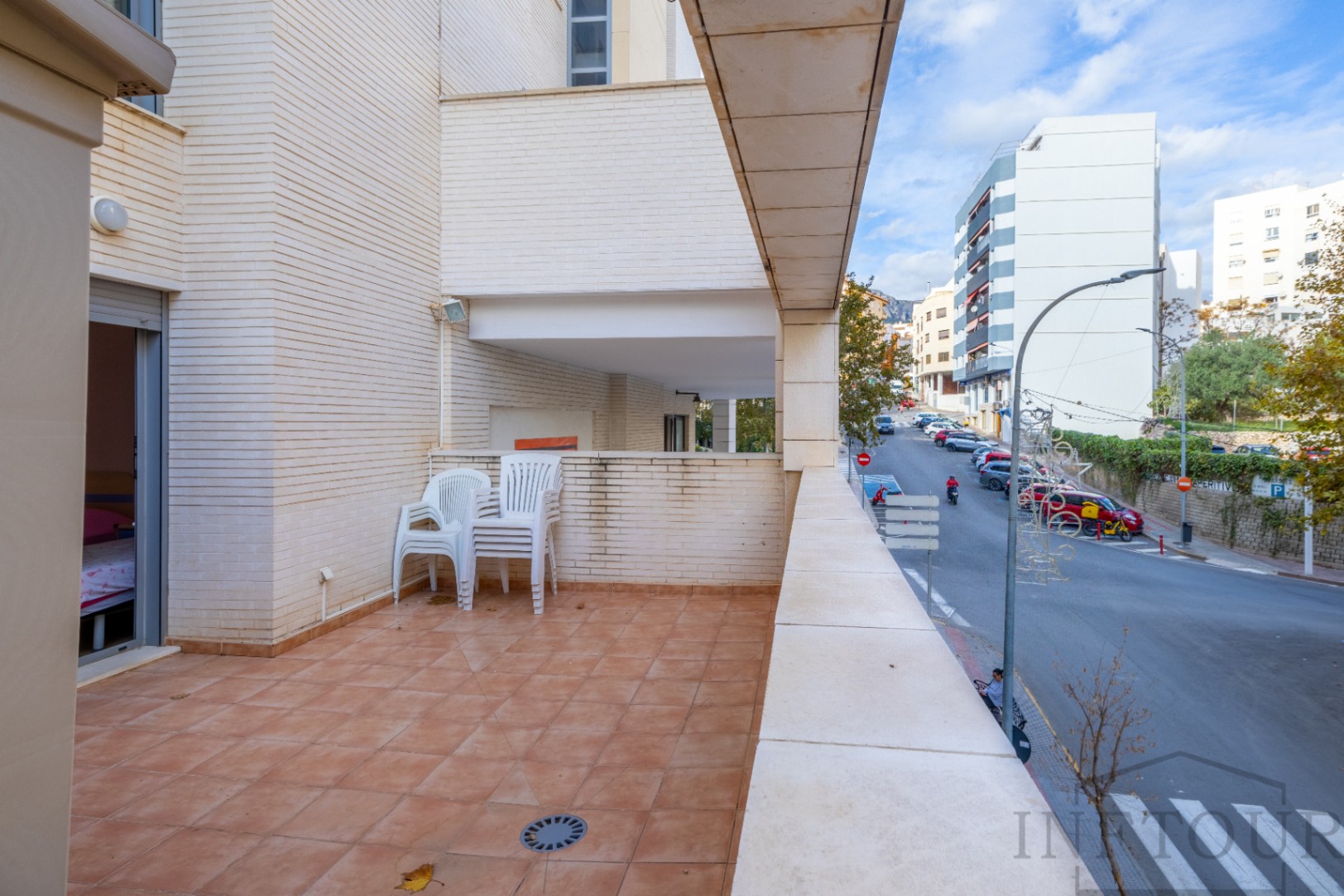 2-Bedroom Apartment with Pool in the Centre of Calpe — photo 23
