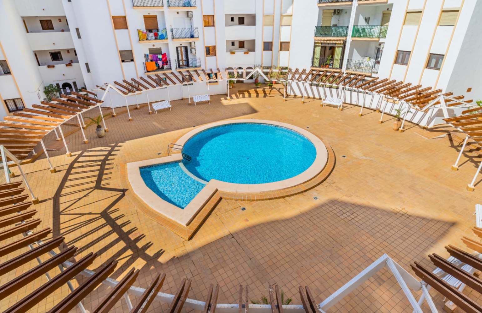 2-Bedroom Apartment in Calpe Centre with Swimming Pool — photo 24