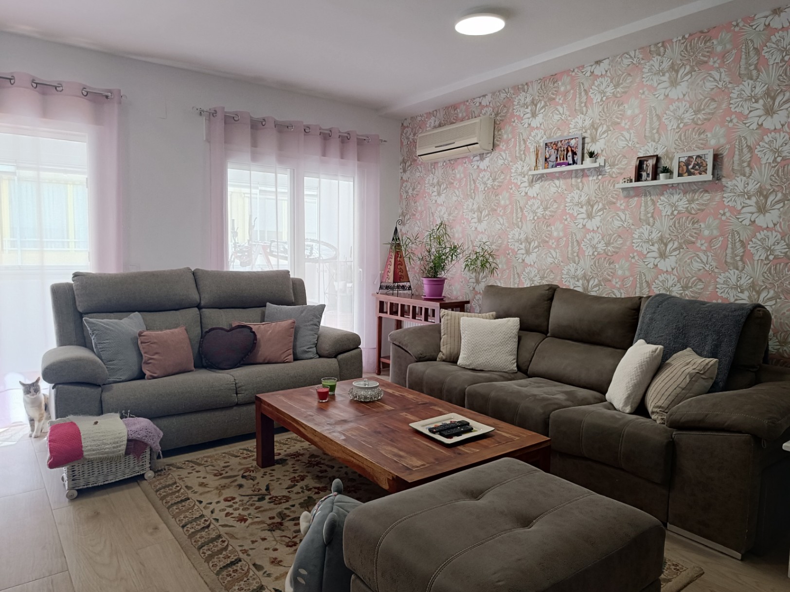 Spacious 2-bedroom apartment with pool in Calpe town centre — photo 15