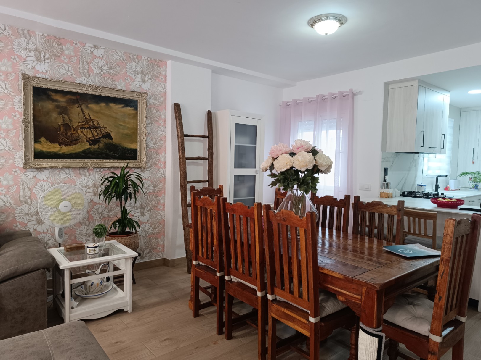 Spacious 2-bedroom apartment with pool in Calpe town centre — photo 11