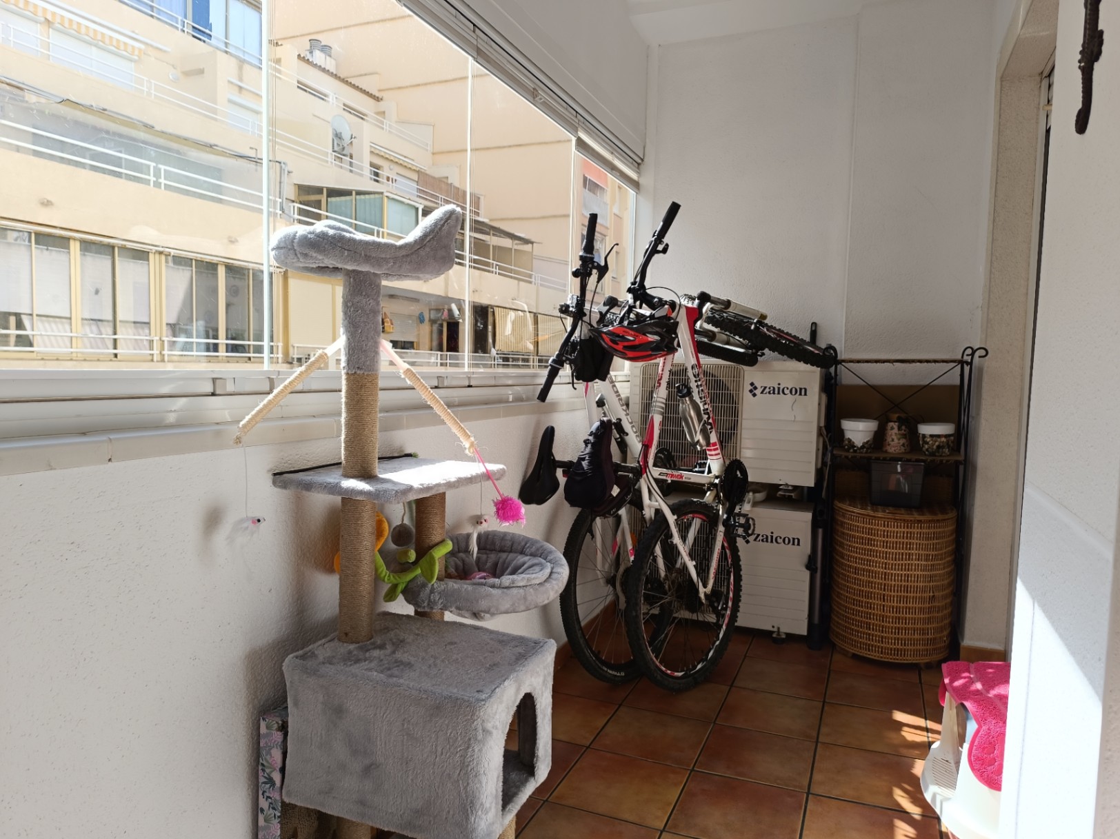 Spacious 2-bedroom apartment with pool in Calpe town centre — photo 13