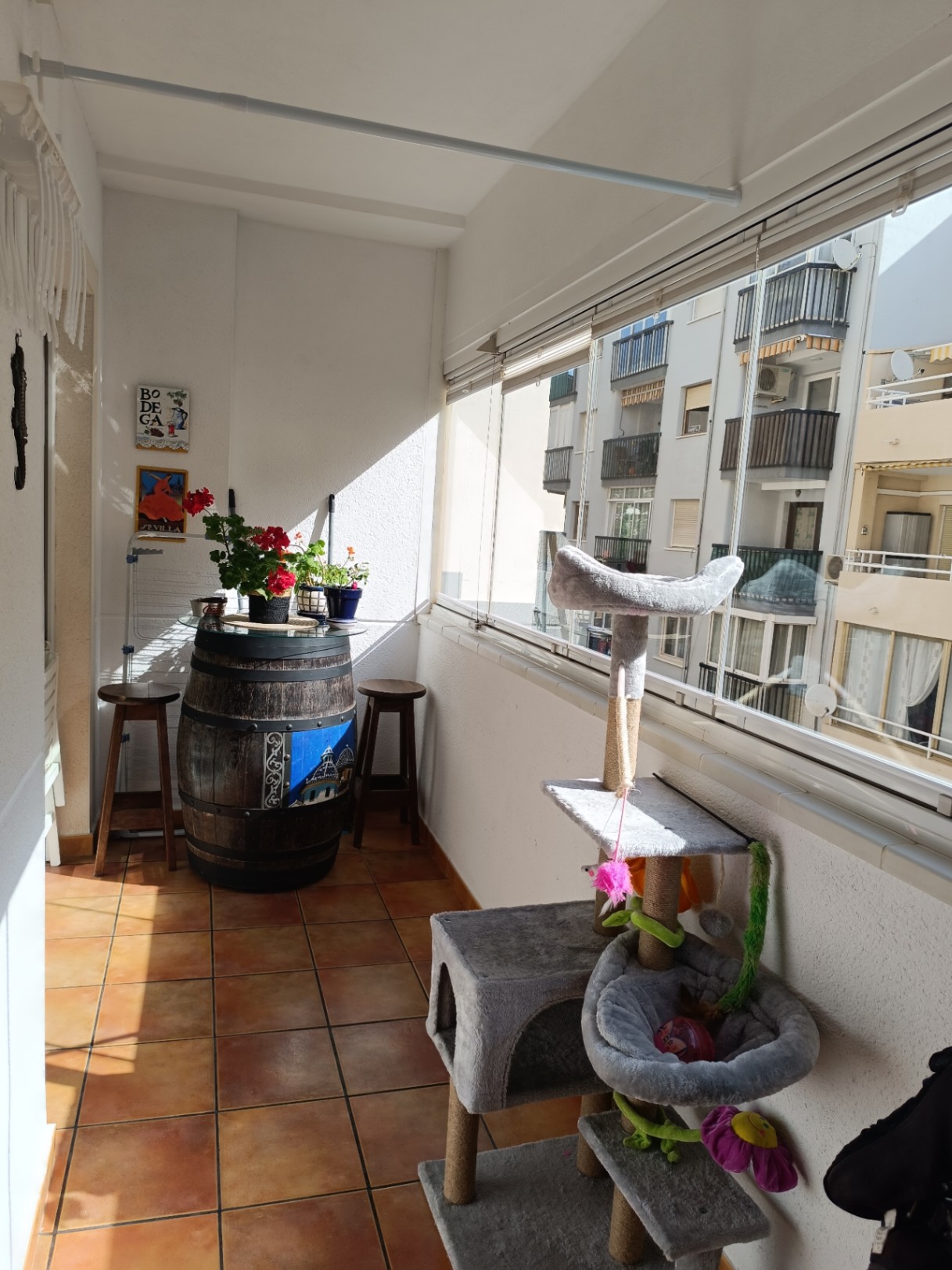 Spacious 2-bedroom apartment with pool in Calpe town centre — photo 16