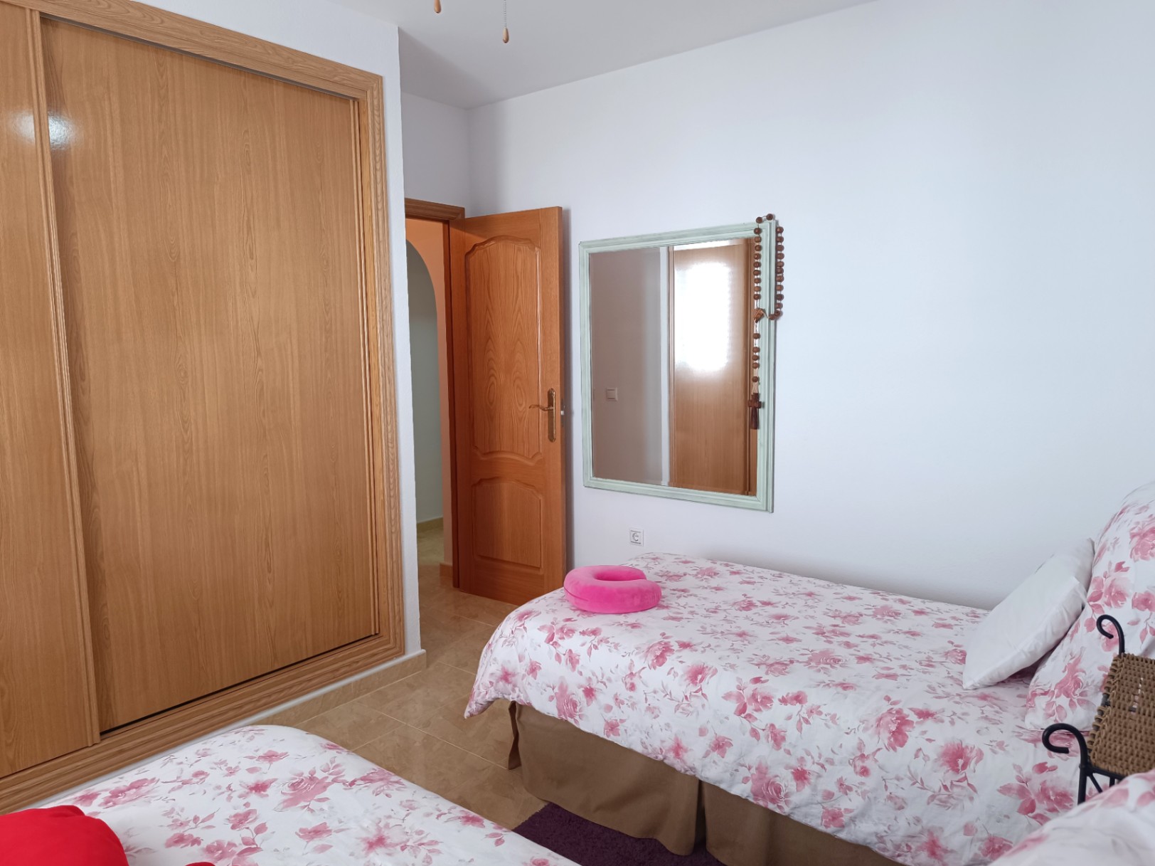 Spacious 2-bedroom apartment with pool in Calpe town centre — photo 10
