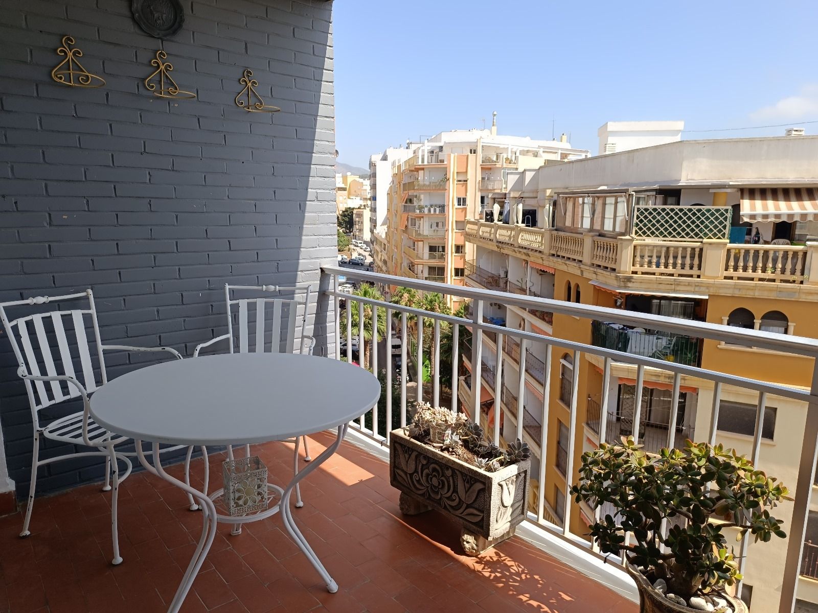 Renoveret 2-værelses lejlighed i centrum af Calpe — foto 2