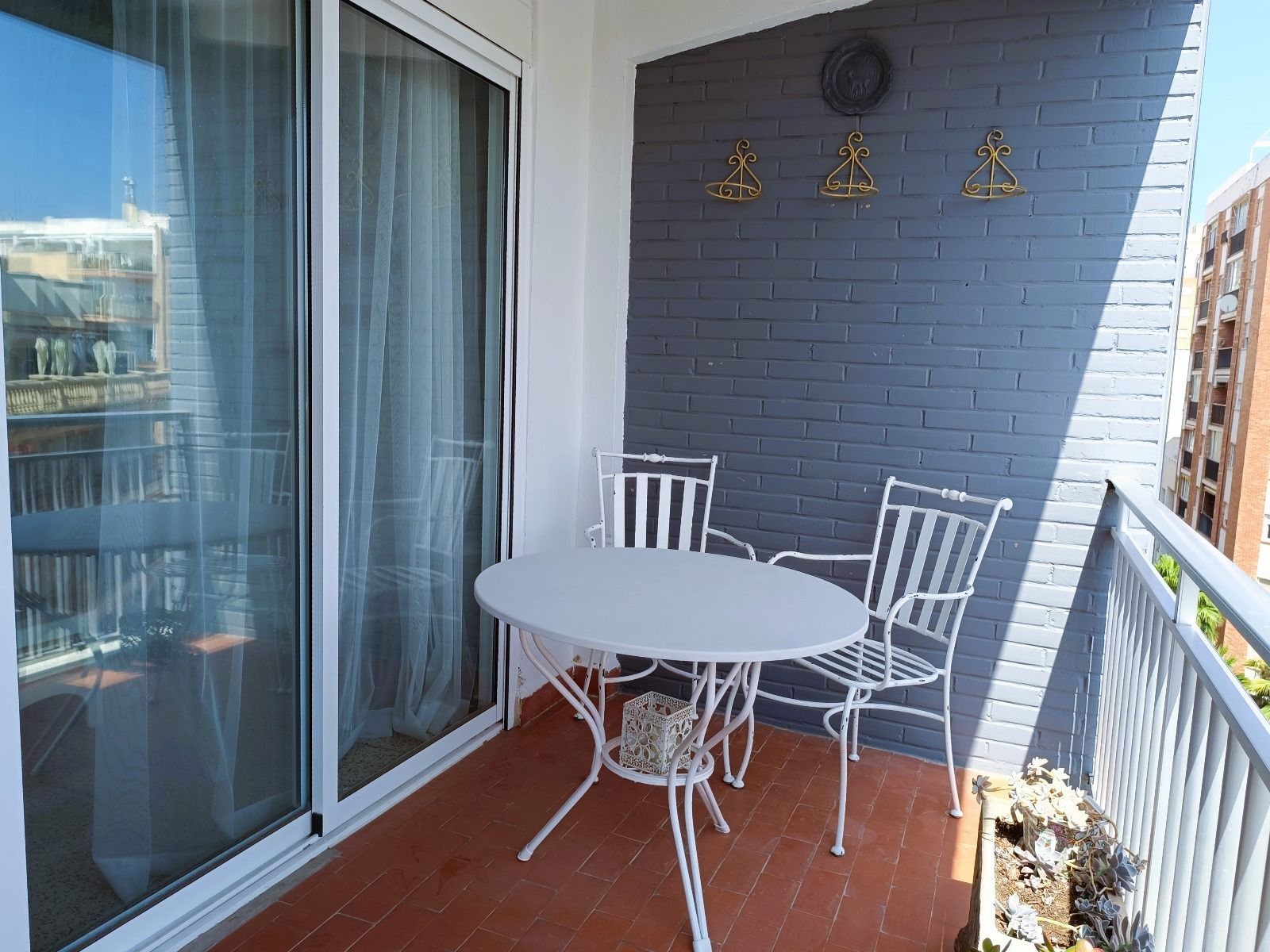 Renoveret 2-værelses lejlighed i centrum af Calpe — foto 3