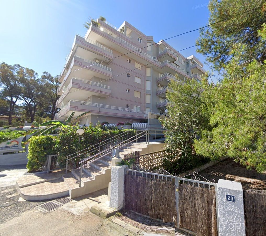 Spacious beachfront apartment in Calpe