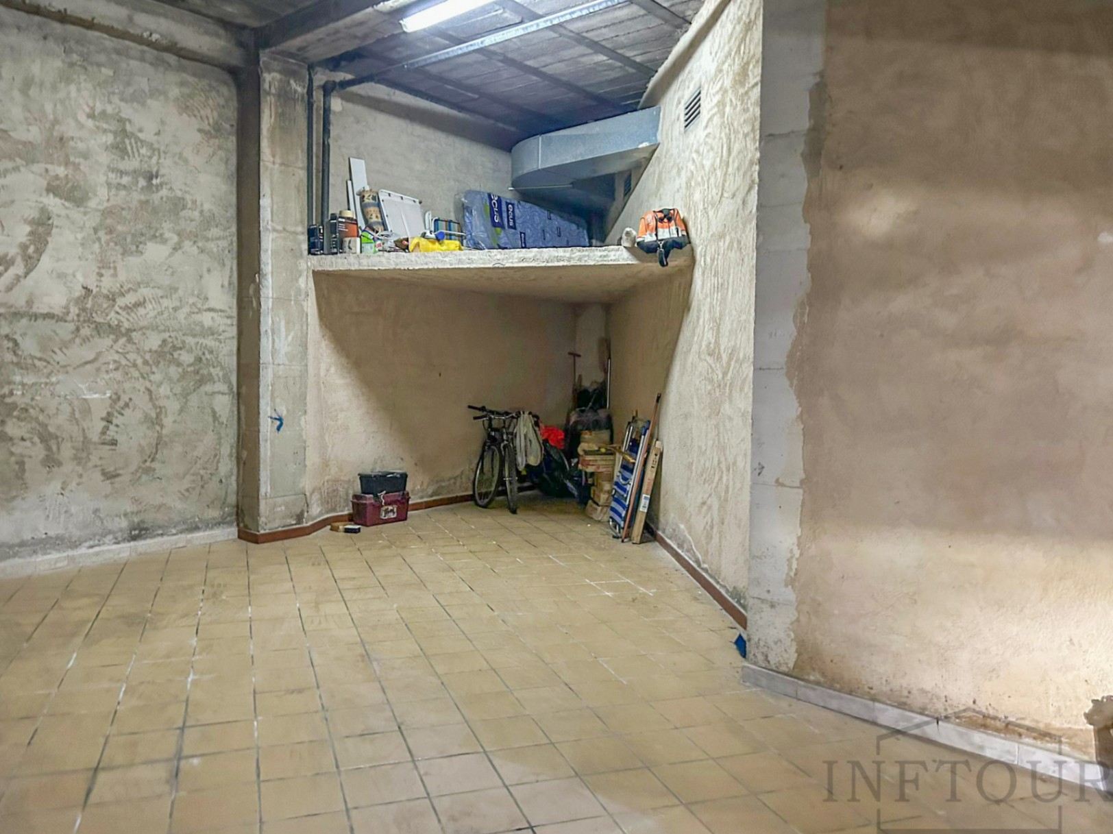 Garage for sale in Calpe city centre — photo 3